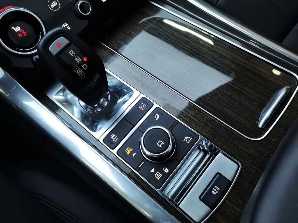 Land Rover Range Rover Sport New Energy 2019 — фото 25