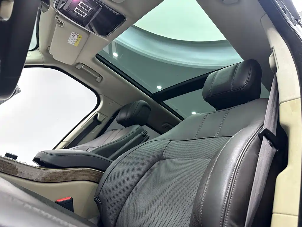 Land Rover Range Rover 2018 — фото 13
