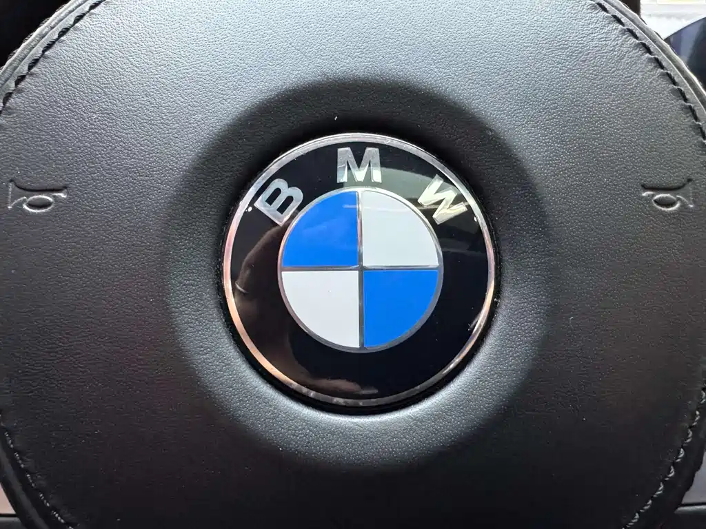 BMW 3 Series 2021 — фото 29