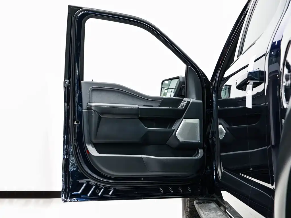 Ford F-150 Raptor 2023 — фото 13