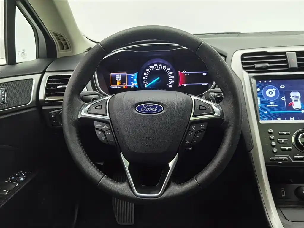 Ford Mondeo 2018 — фото 11