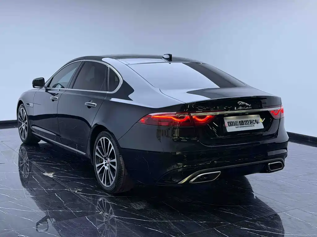 Jaguar XFL 2022 — фото 4