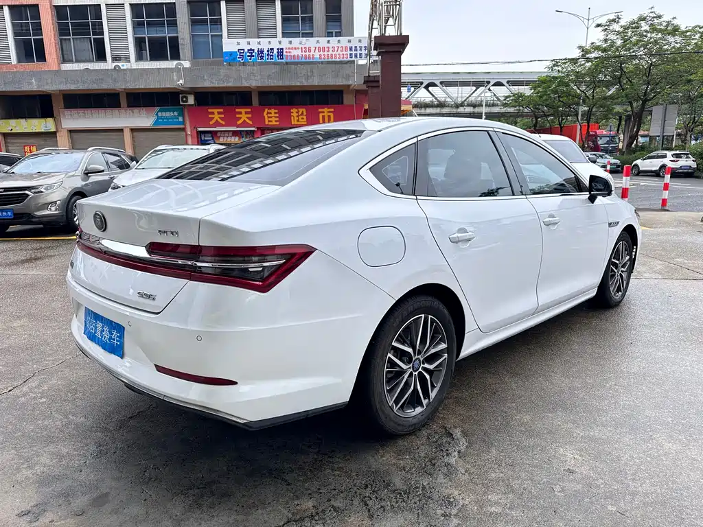 BYD Qin Pro NEV 2018 — фото 6