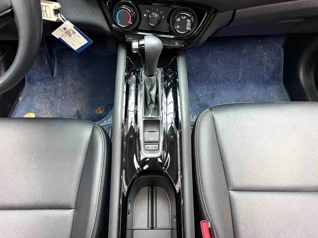 Honda Vezel 2022 — фото 13