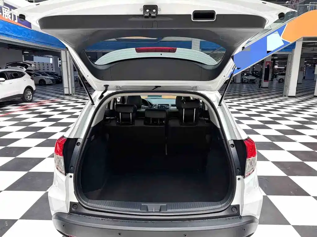 Honda Vezel 2022 — фото 18
