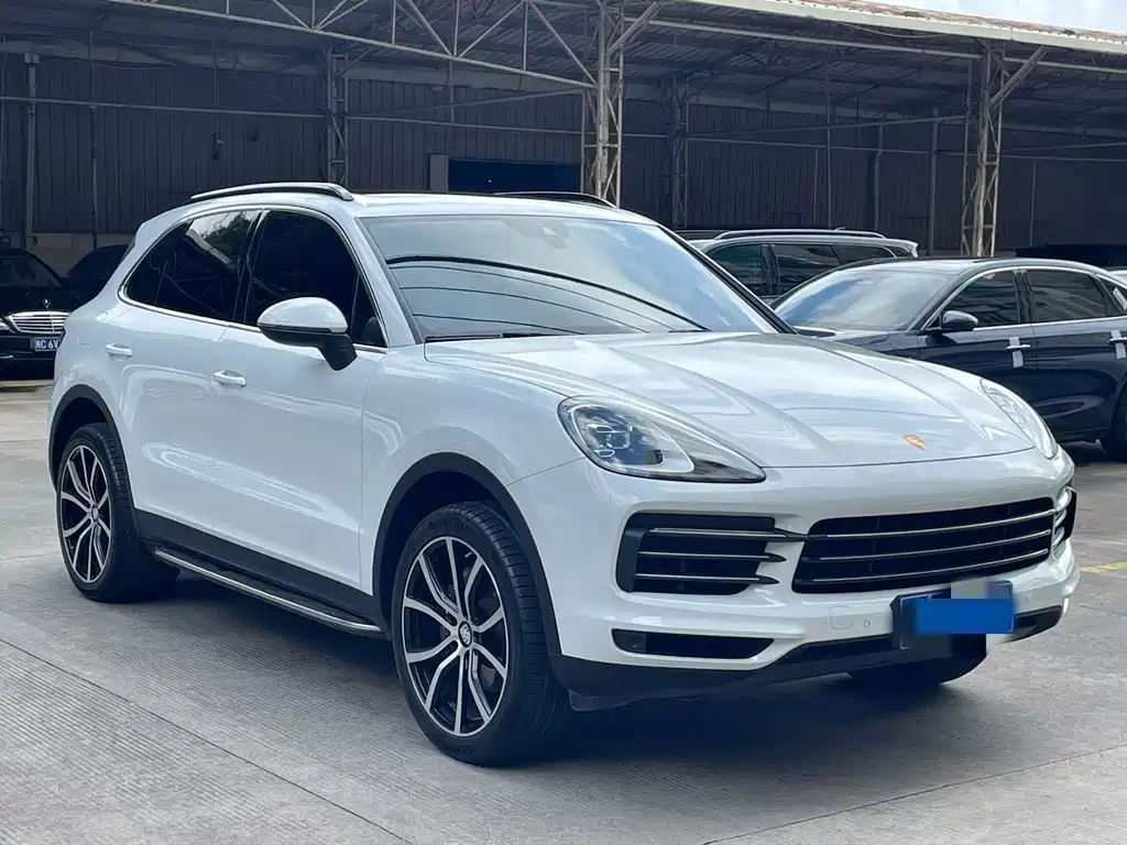 Porsche Cayenne 2021 — фото 3