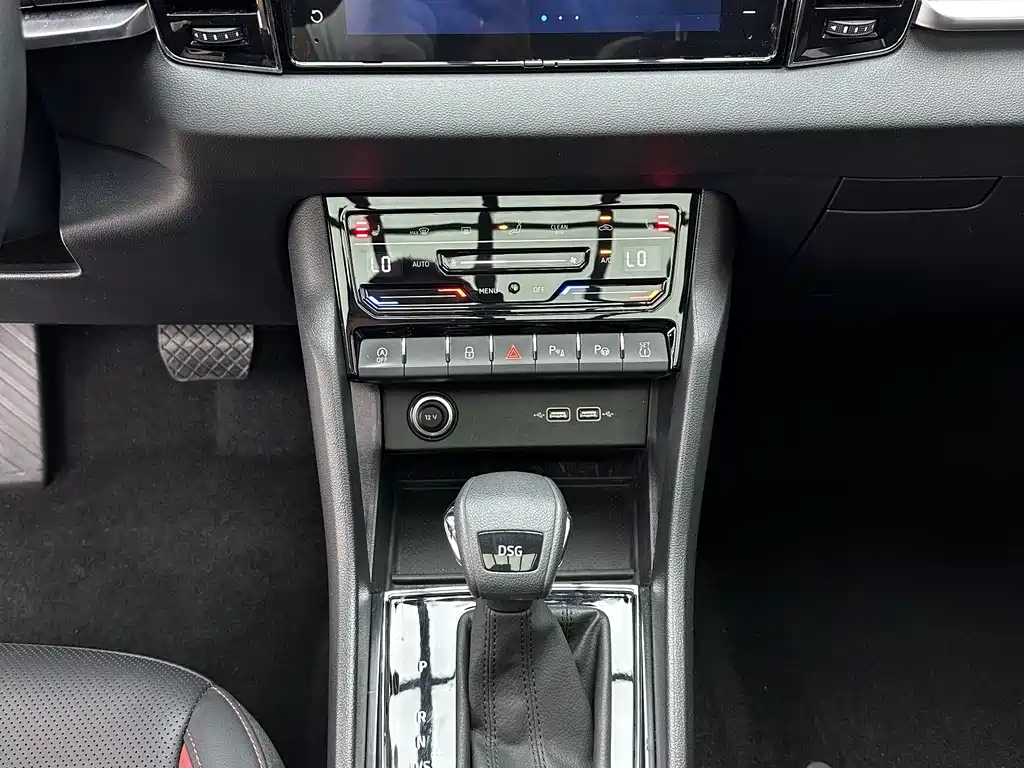 Skoda Korok 2023 — фото 15