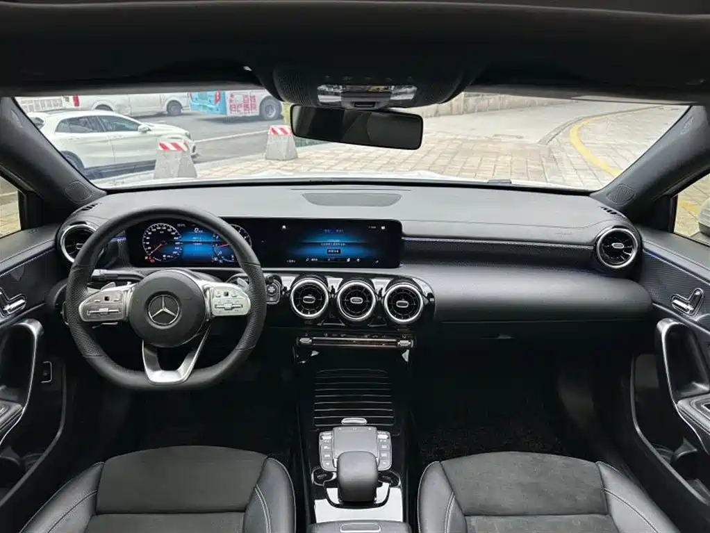 Mercedes-Benz A-Class 2020 — фото 9