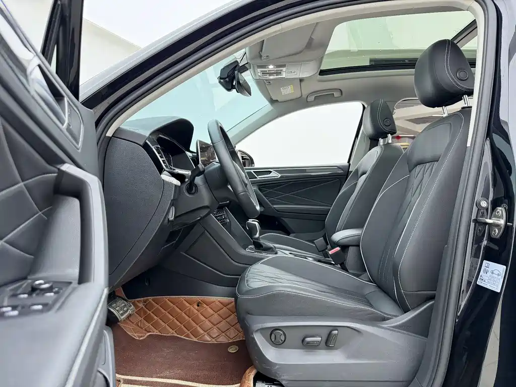Volkswagen Tiguan L 2024