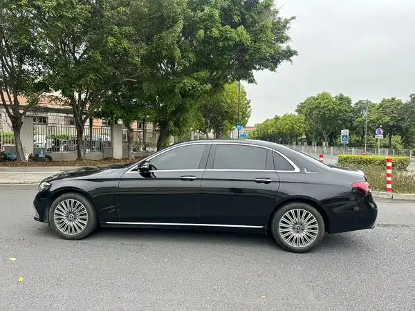 Mercedes-Benz E-Class 2023
