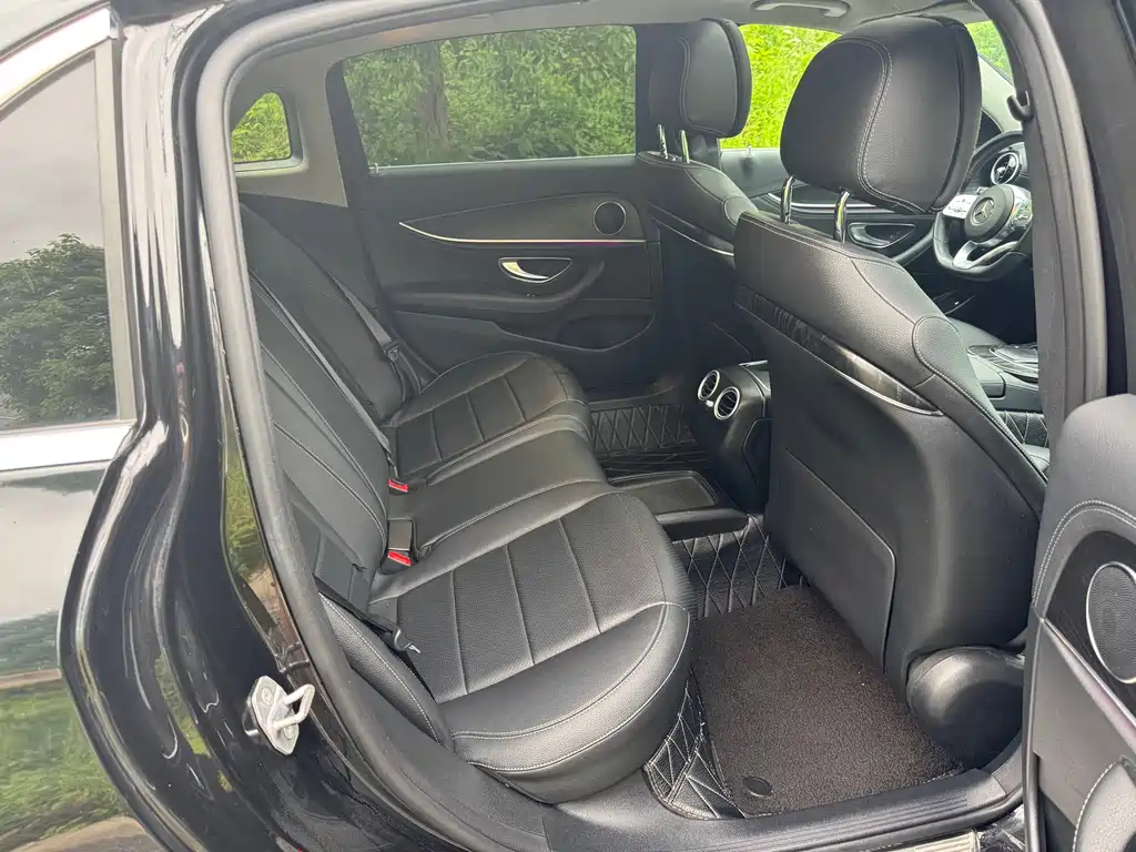 Mercedes-Benz E-Class 2020 — фото 11