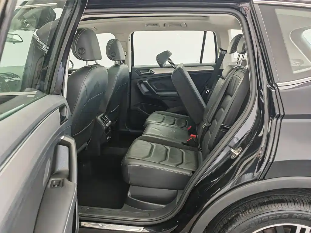 Volkswagen Tiguan L 2020 — фото 15