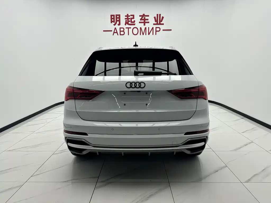 Audi Q3 2023 — фото 10