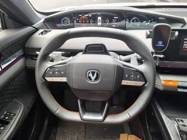 Changan UNI-V 2024