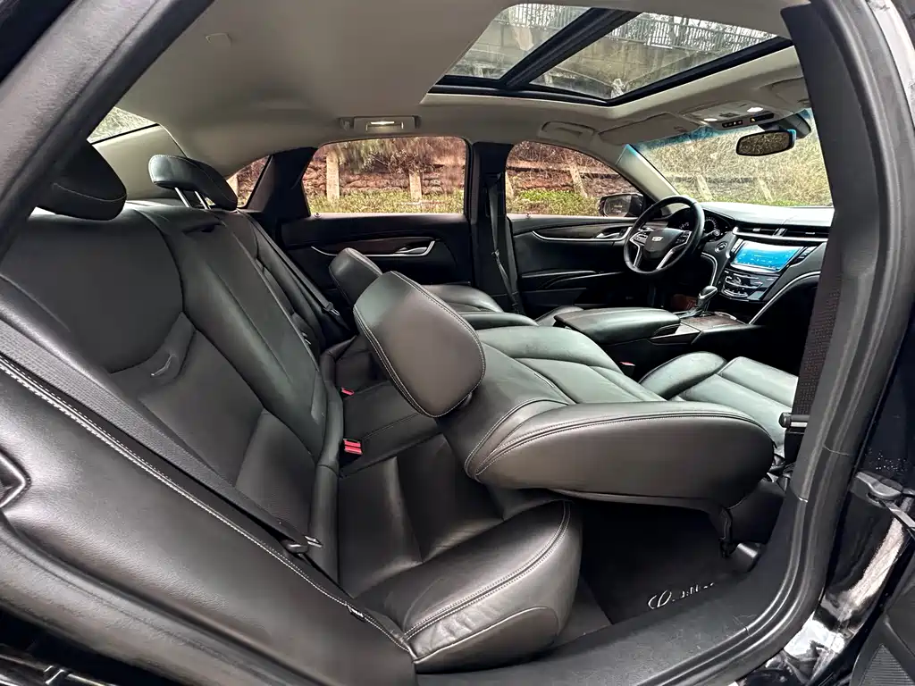 Cadillac XTS 2018 — фото 12