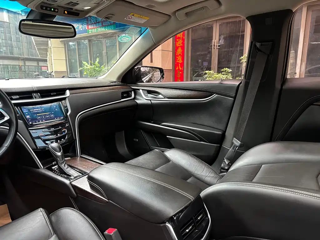 Cadillac XTS 2018 — фото 19
