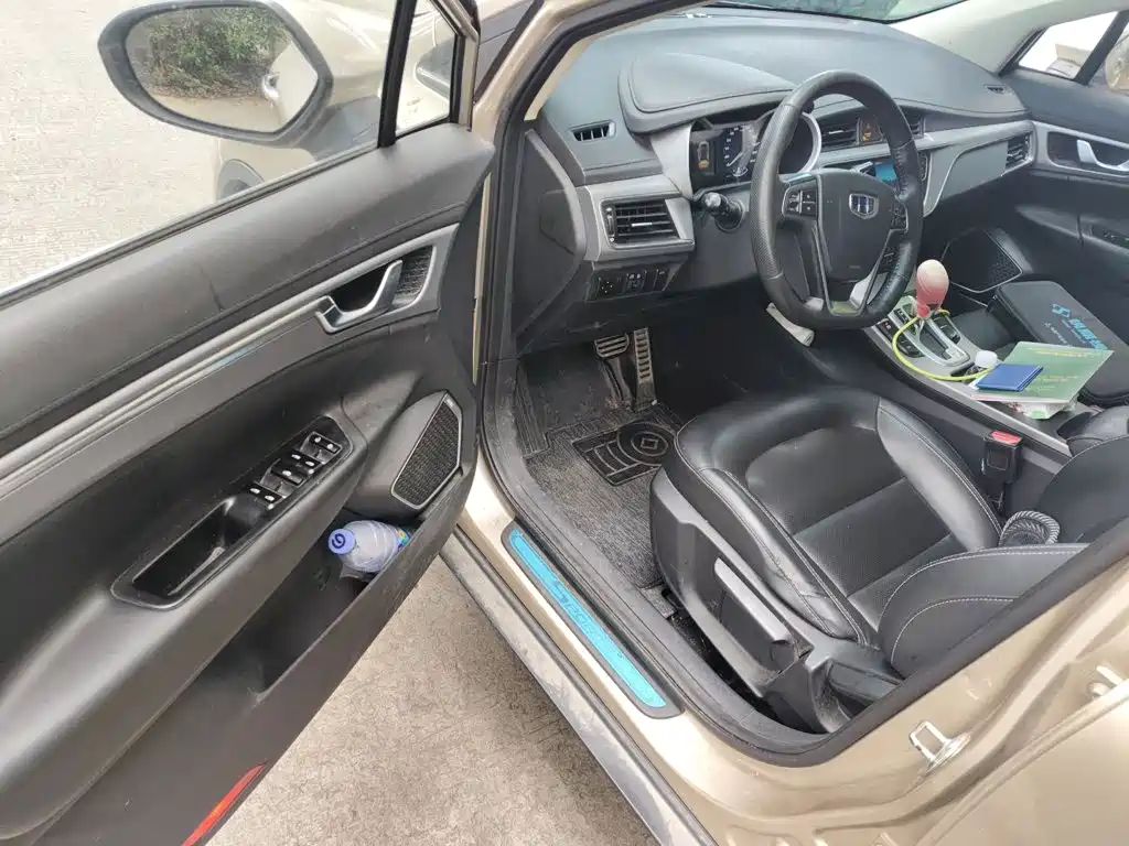 Geely Emgrand GS 2018 — фото 13