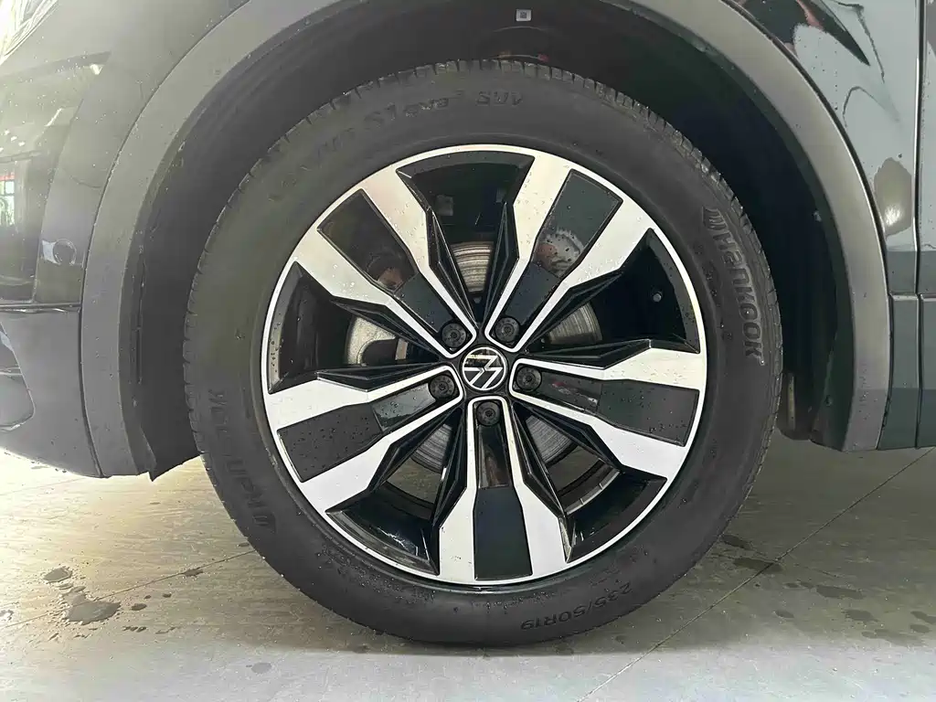 Volkswagen Tiguan L 2022