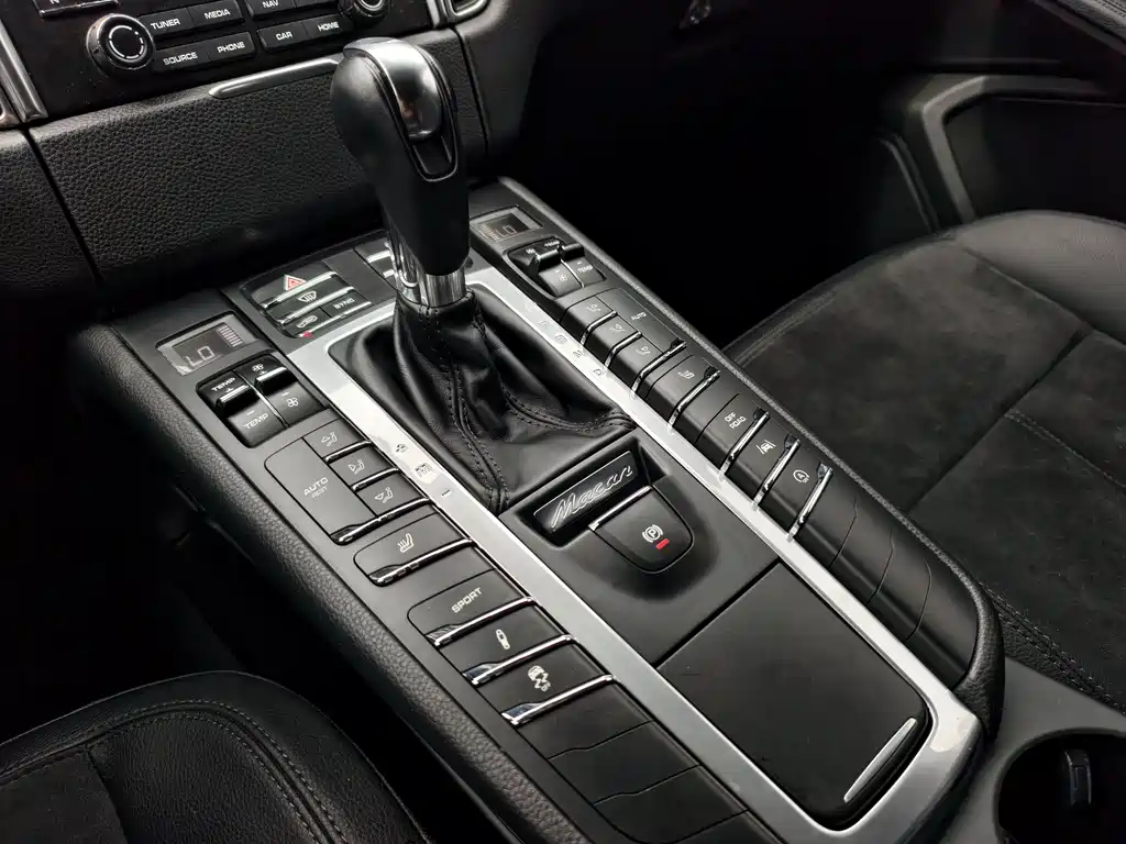 Porsche Macan 2018 — фото 13