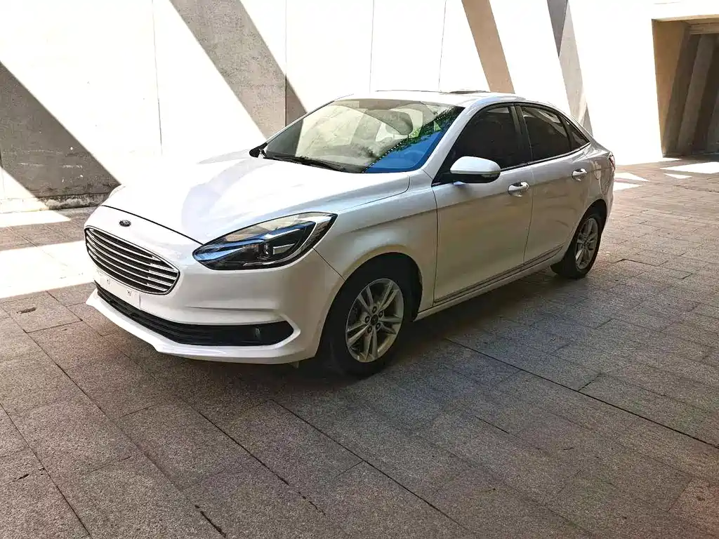 Ford Escort 2021