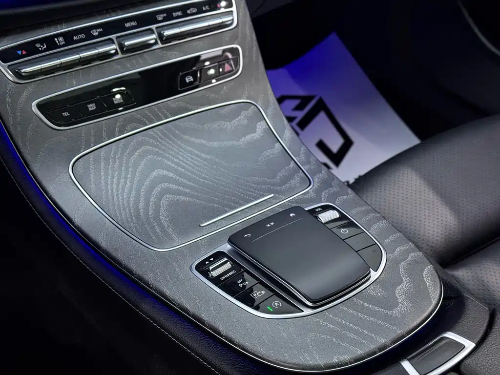 Mercedes-Benz E-Class 2022 — фото 18