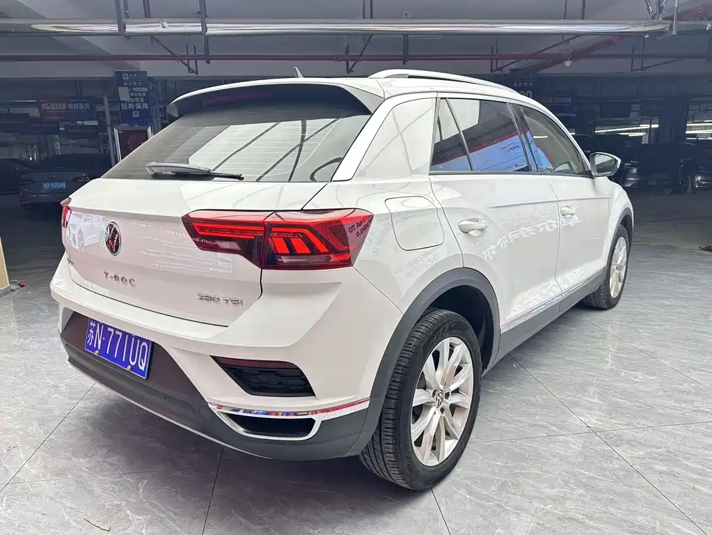 Volkswagen T-Roc 2023 — фото 5