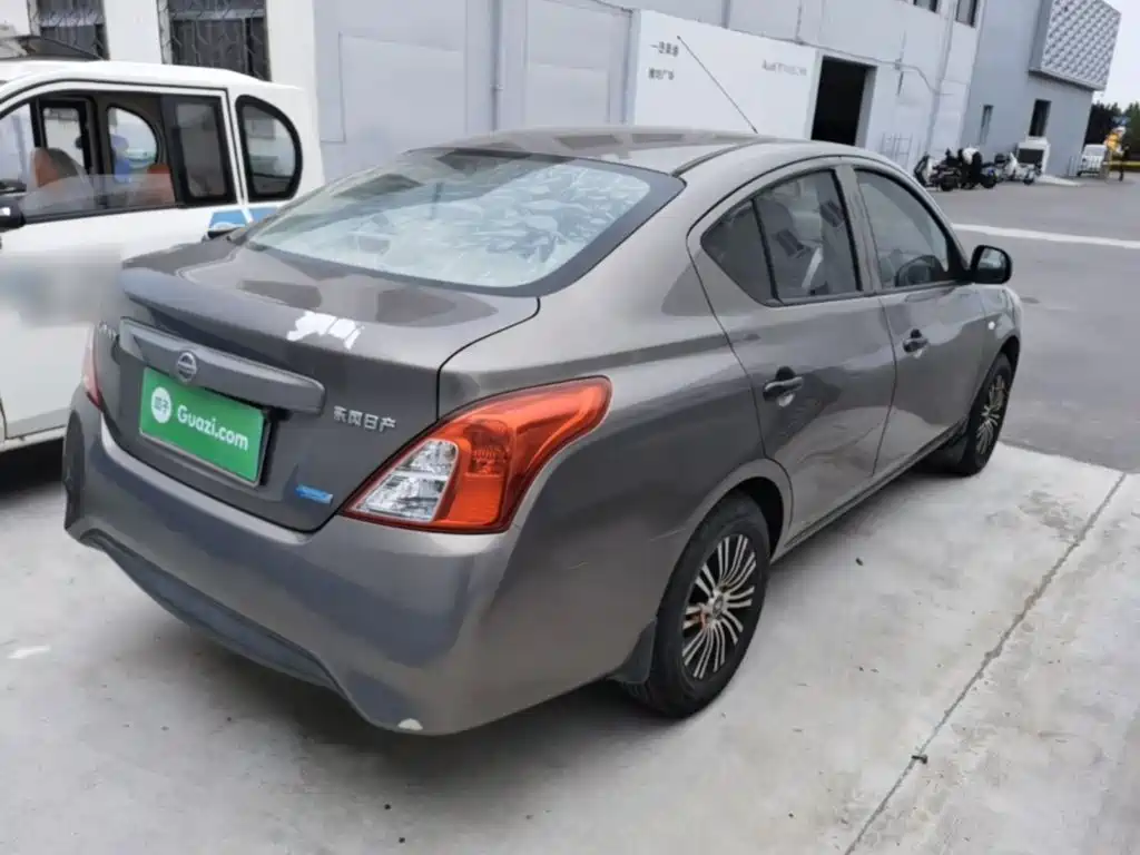 Nissan Sunny 2016 — фото 7