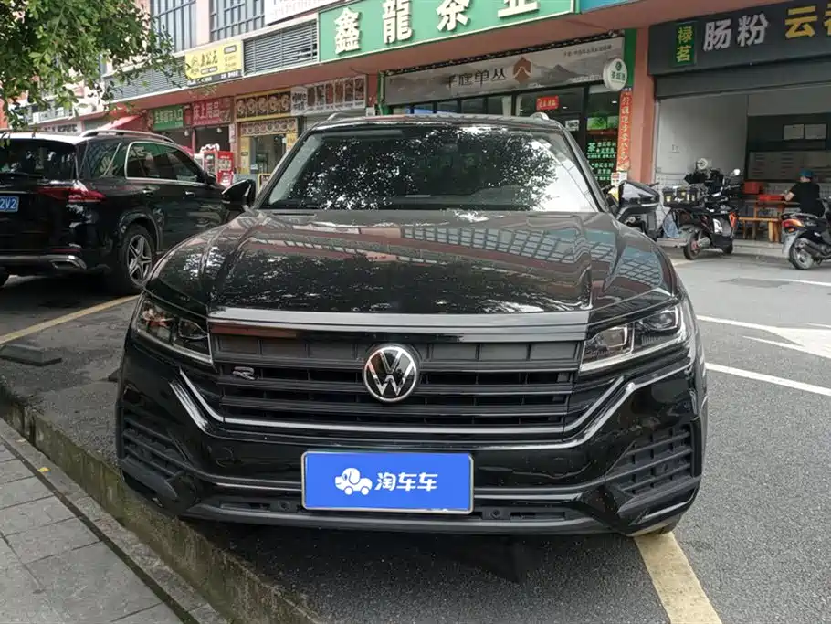 Volkswagen Touareg 2023 — фото 2