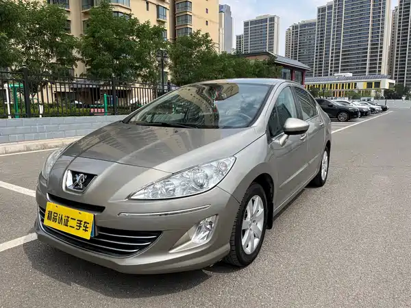 Peugeot 408 2012