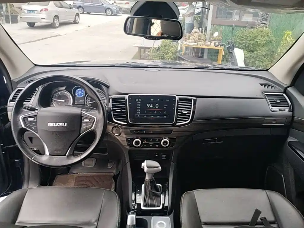 Isuzu D-MAX 2021 — фото 10