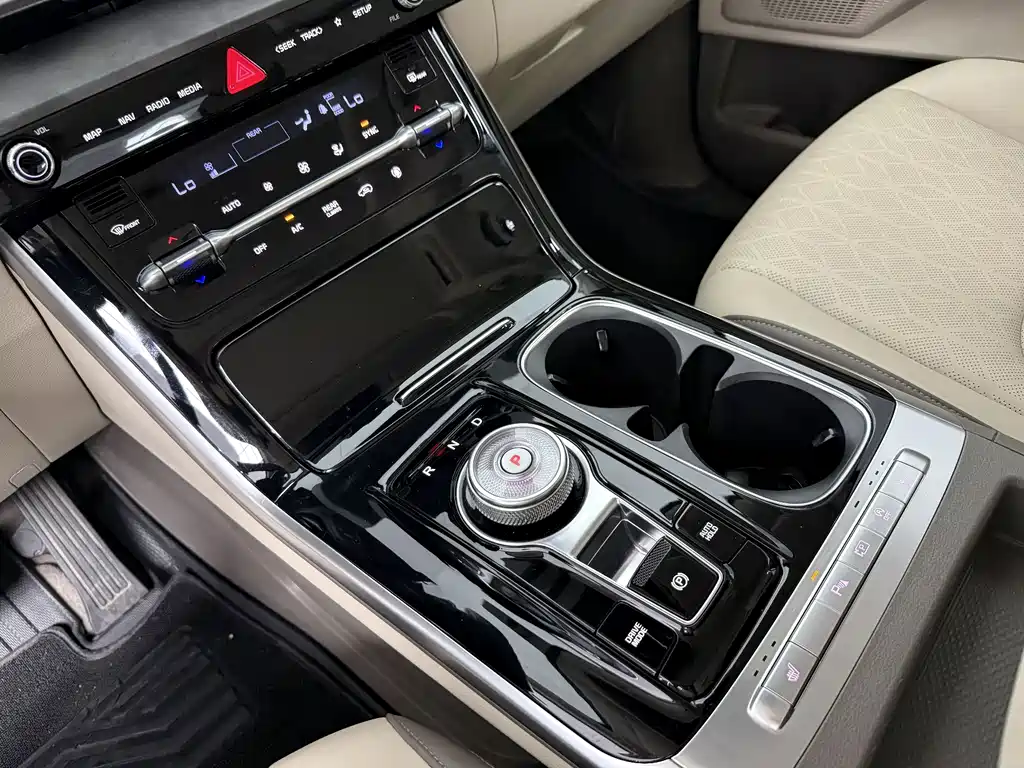 Kia Carnival 2022 — фото 7