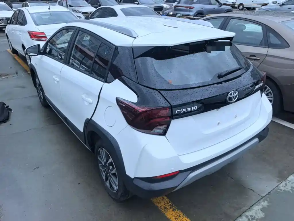 Toyota Yaris L 2020 — фото 5