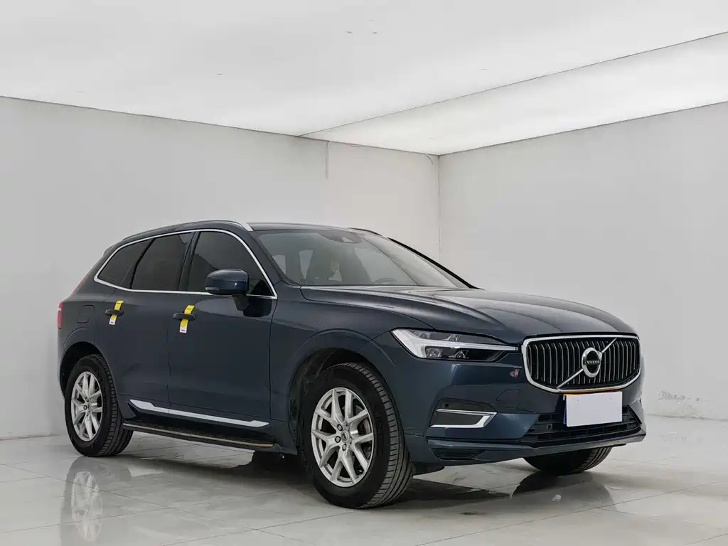 Volvo XC60 2021 — фото 3