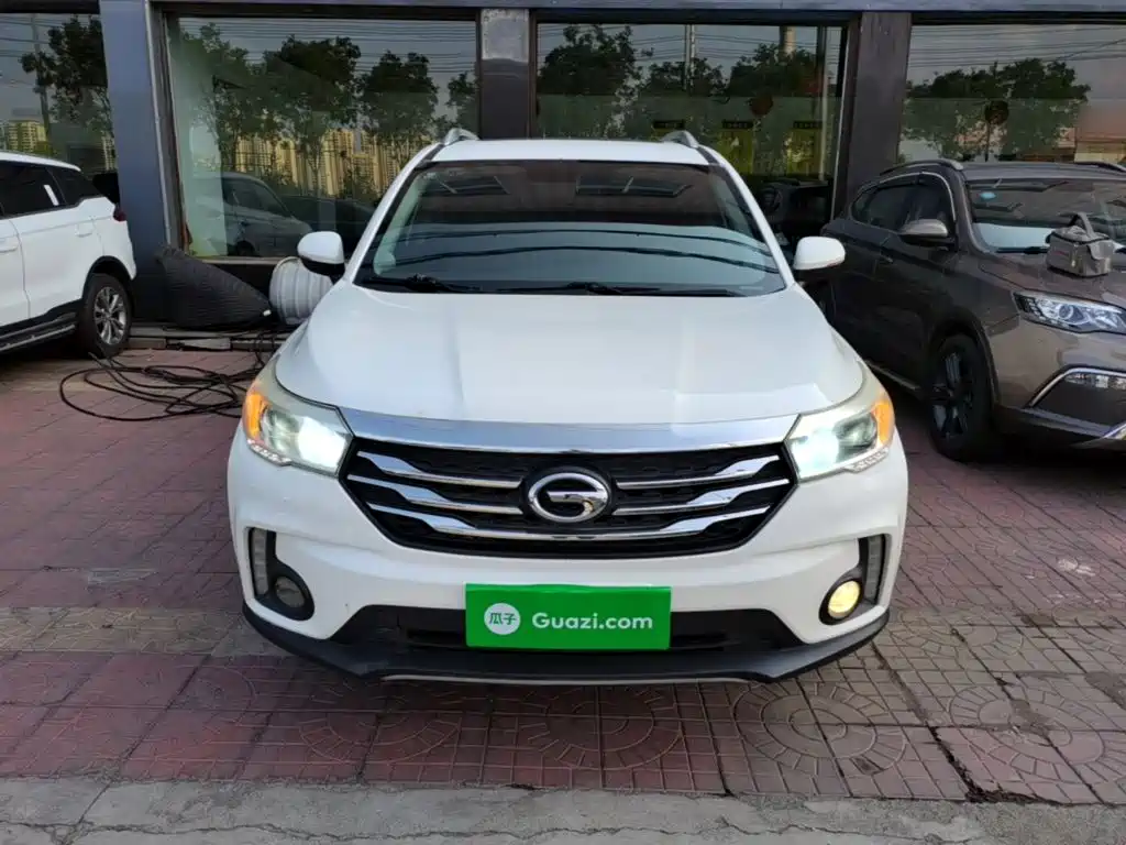 GAC Motor Trumpchi GS4 2015 — фото 3