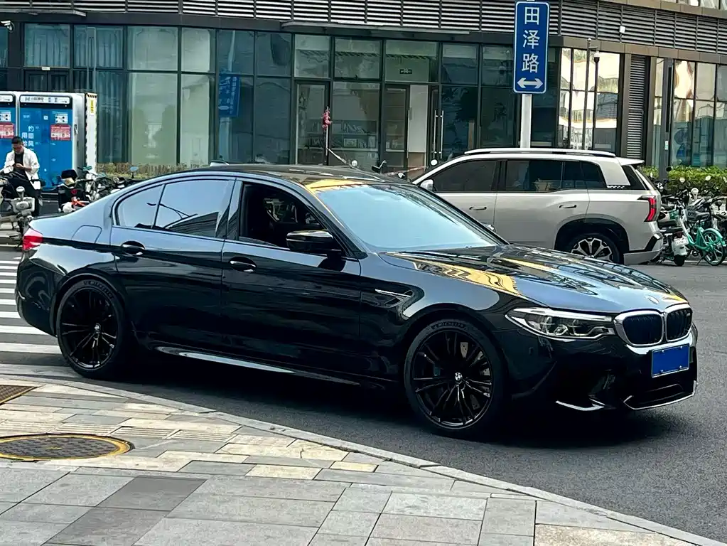 BMW M5 2019 — фото 3