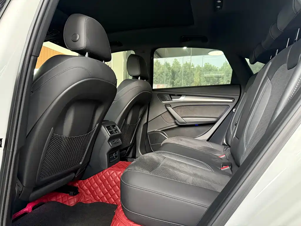 Audi Q5L Sportback 2021 — фото 10