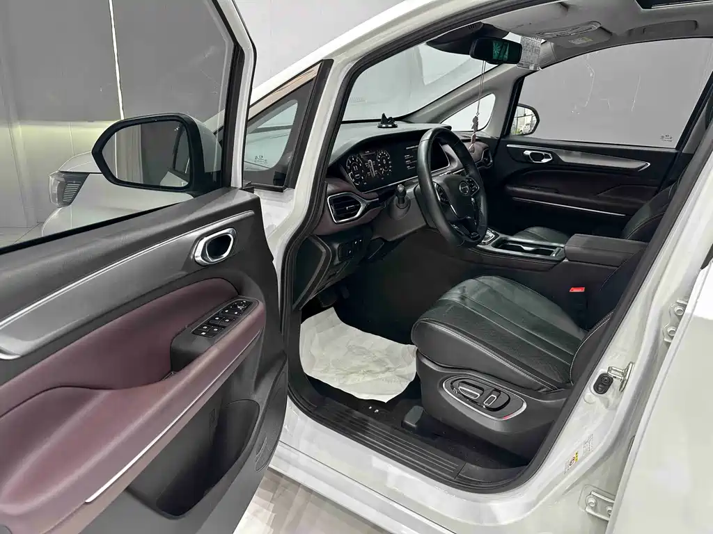 GAC Trumpchi M6 2023 — фото 7