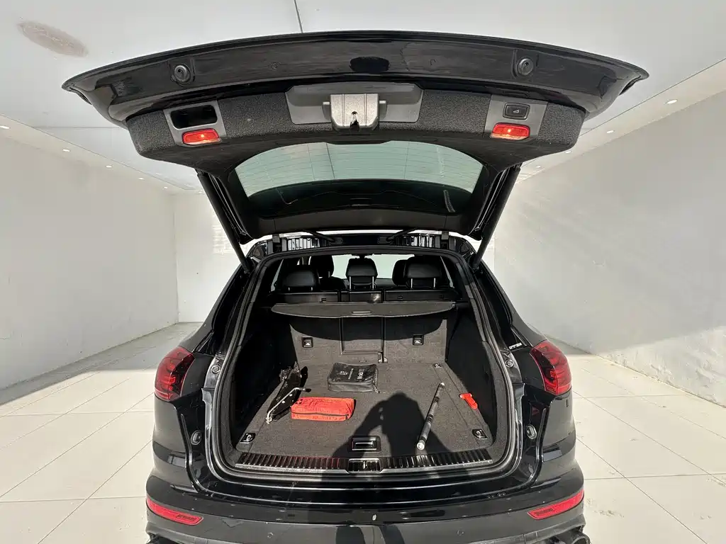 Porsche Cayenne 2015 — фото 15