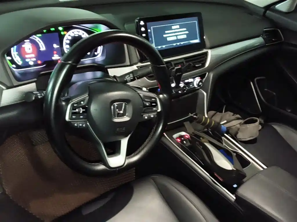 Honda Accord 2023 — фото 10