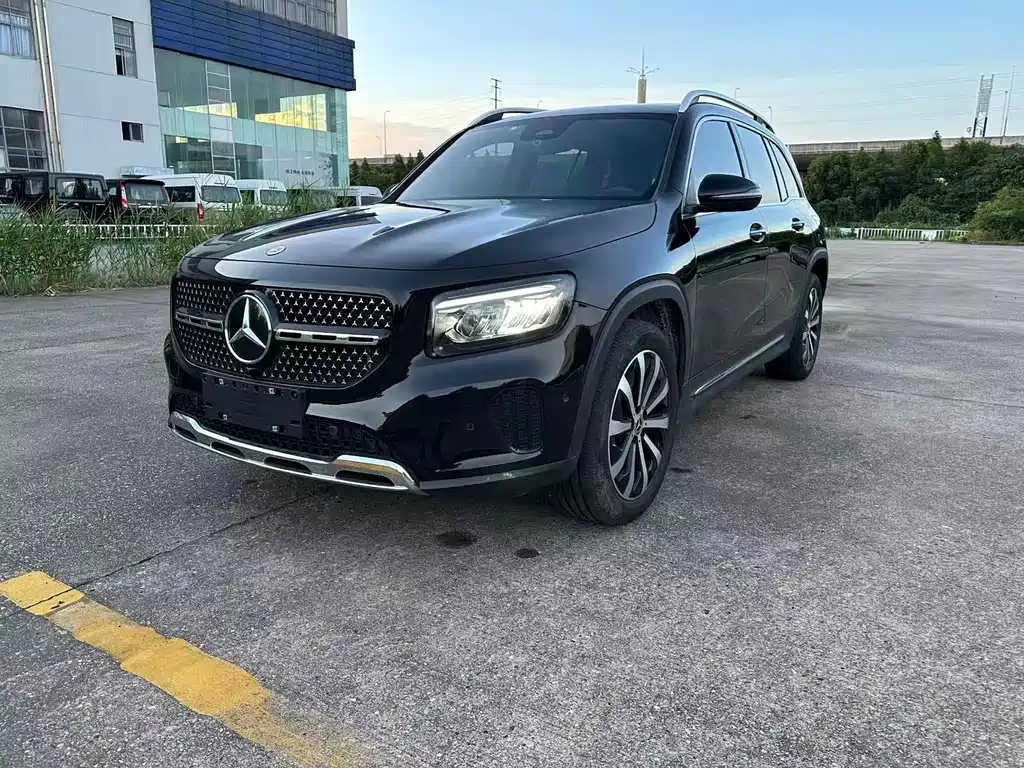 Mercedes-Benz GLB 2025