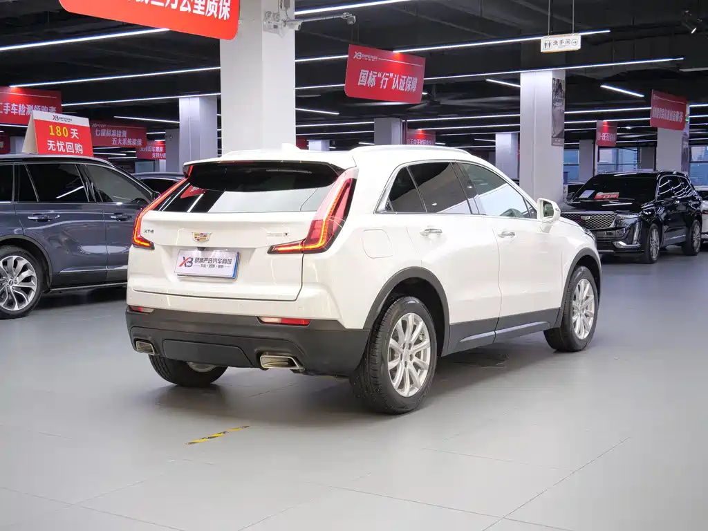 Cadillac XT4 2018 — фото 6
