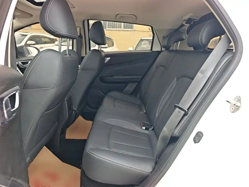 Geely Vision X3 2020 — фото 17