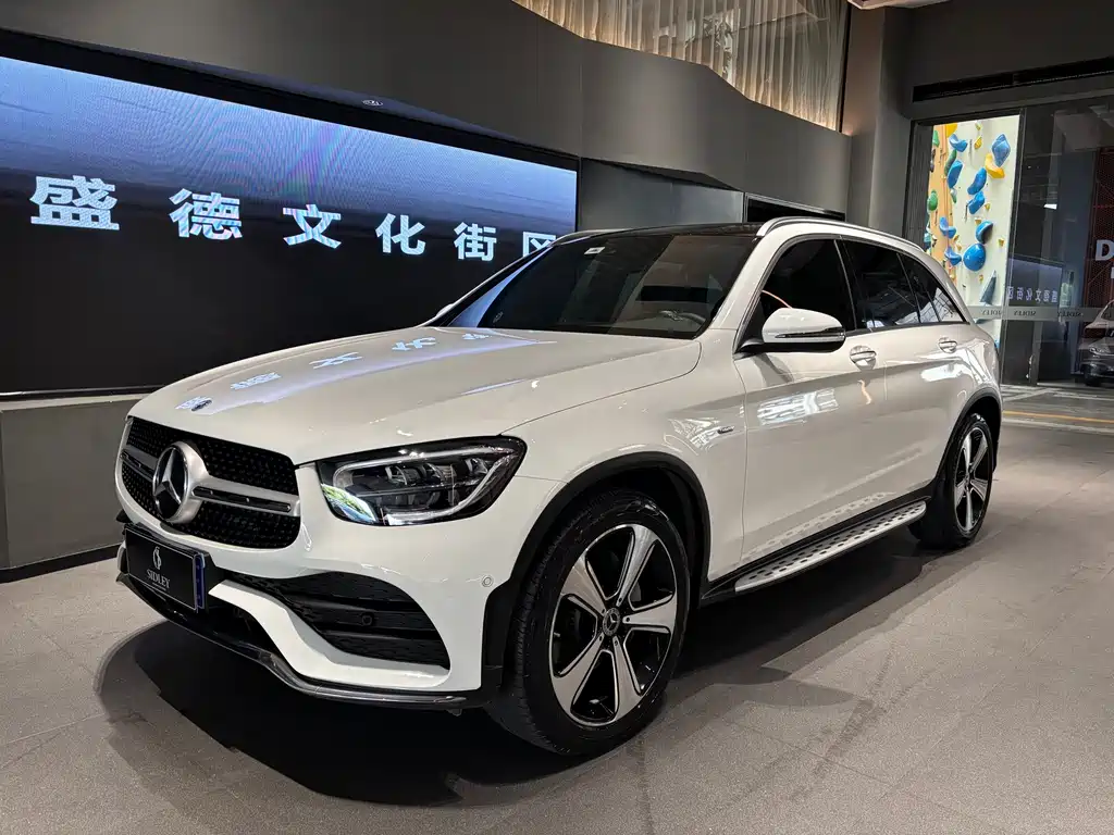 Mercedes-Benz GLC 2023