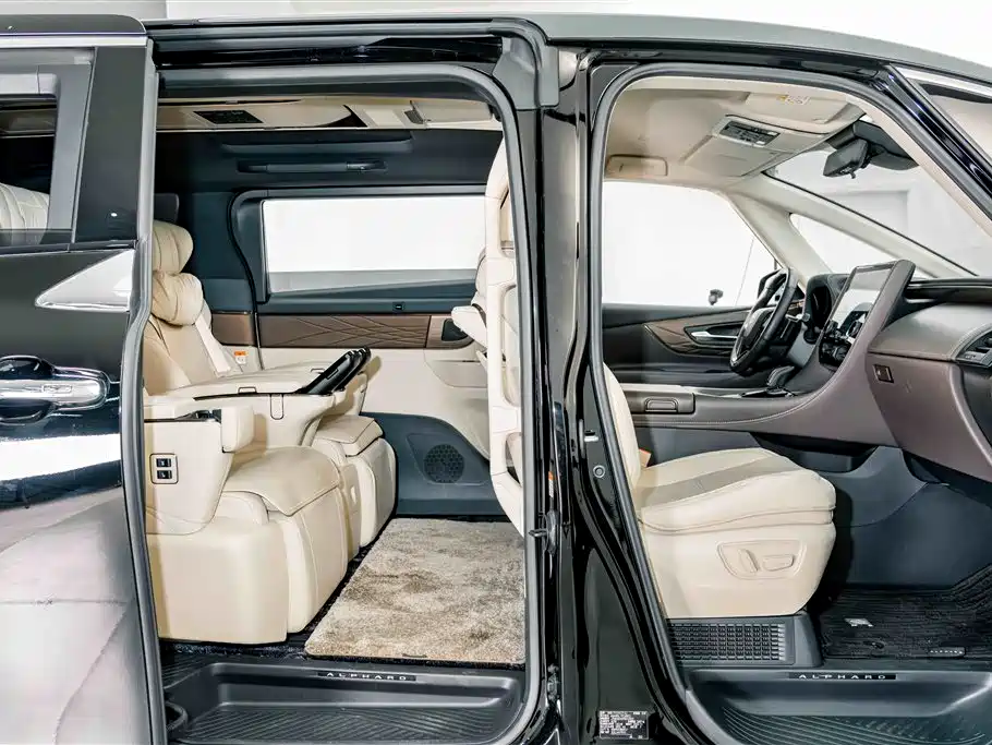 Toyota Alphard 2024 — фото 22