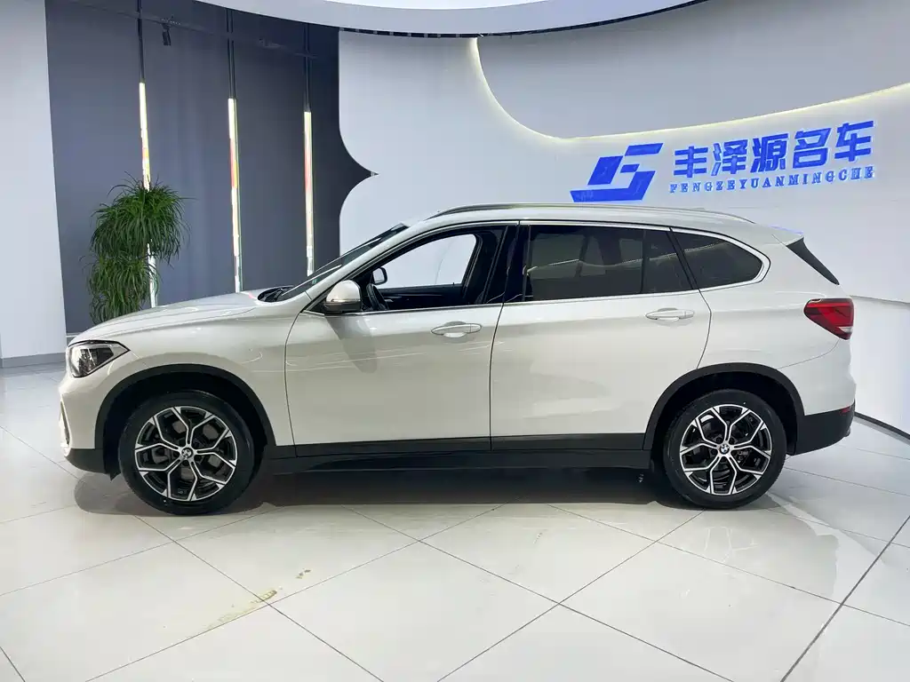 BMW X1 2023 — фото 3