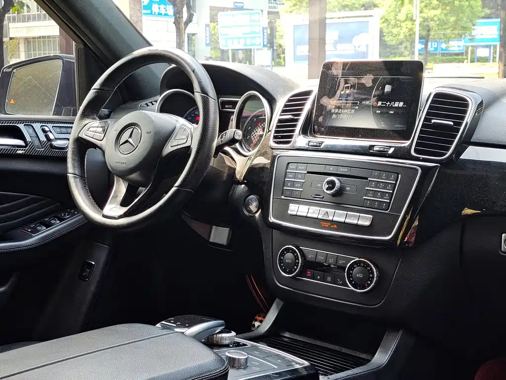 Mercedes-Benz GLE AMG 2017 — фото 5