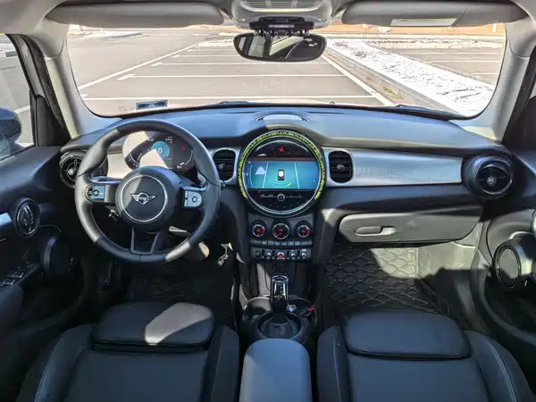 MINI MINI 2022