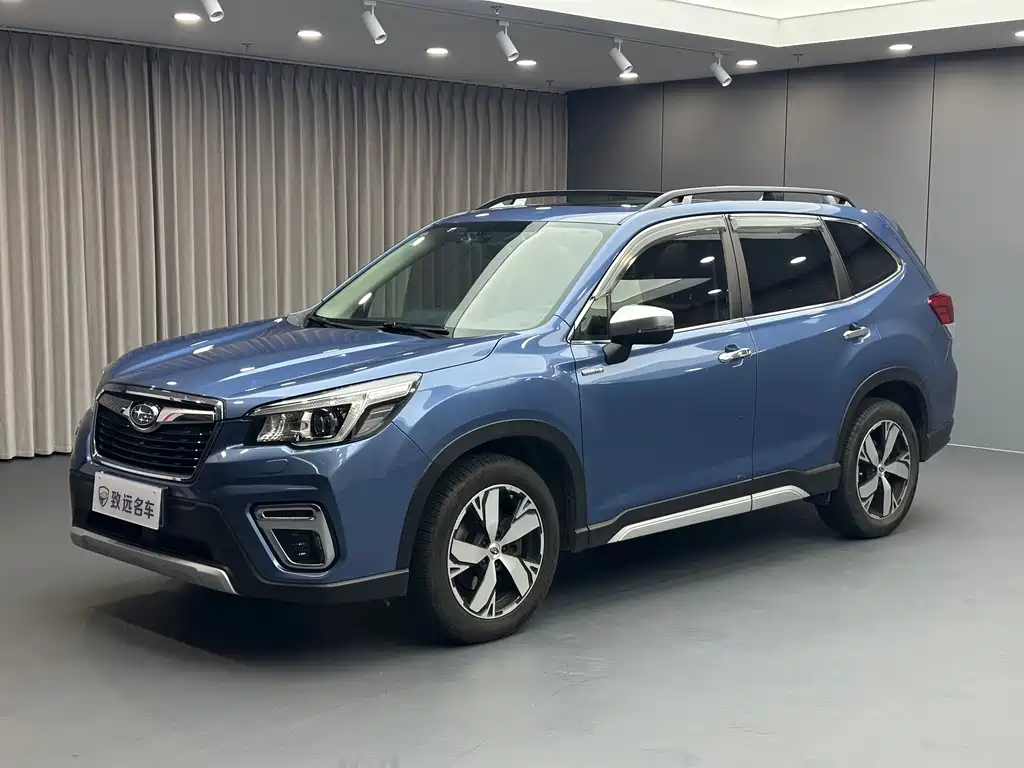 Subaru Forester 2019 — фото 1