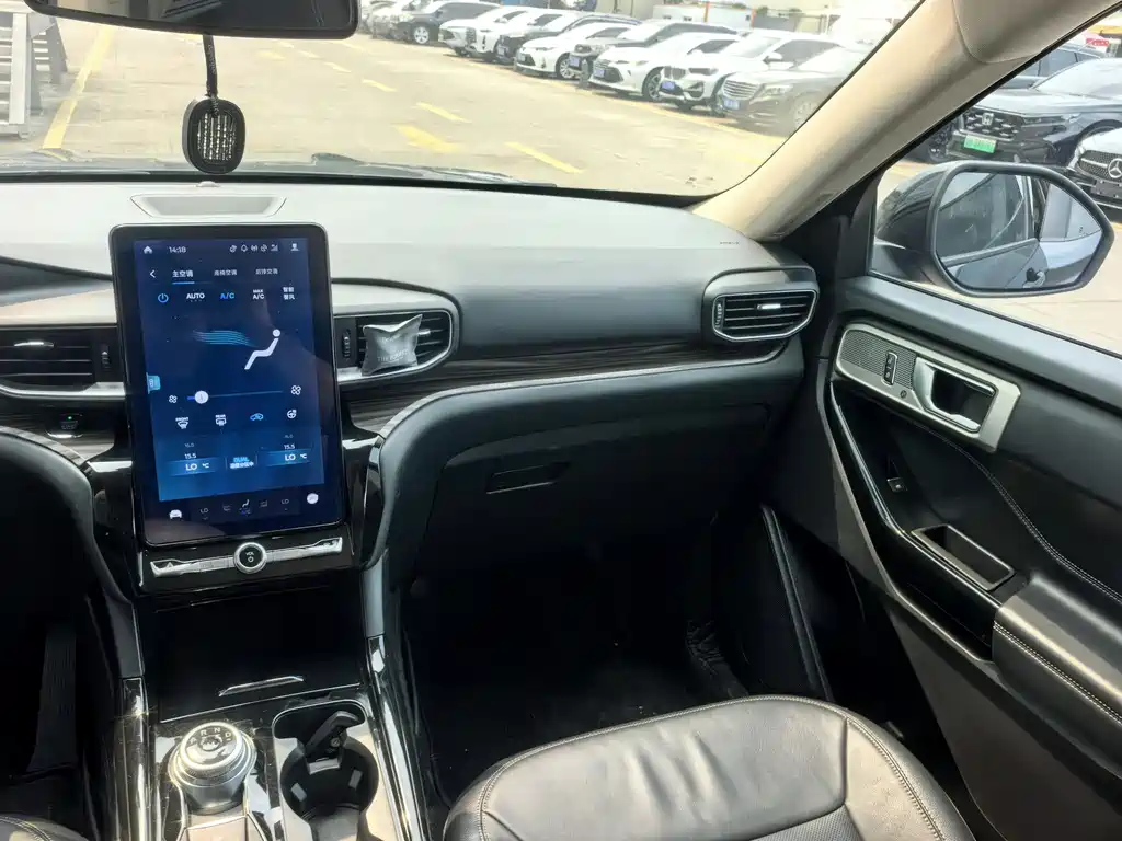 Ford Explorer 2020 — фото 17