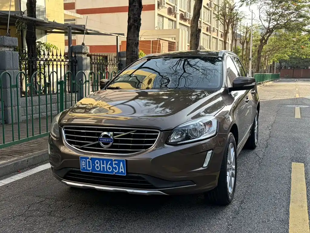 Volvo XC60 2015 — фото 1